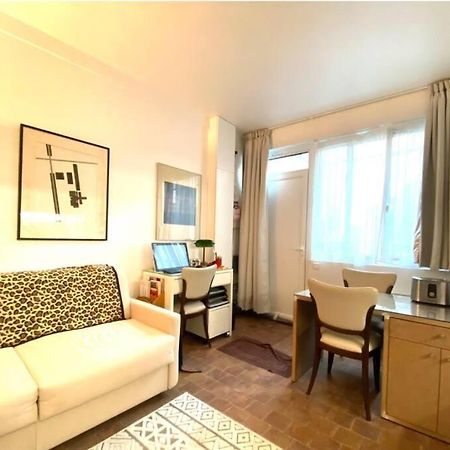 Tres Joli Studio En Plein Coeur Du 11Eme Paris Exteriör bild